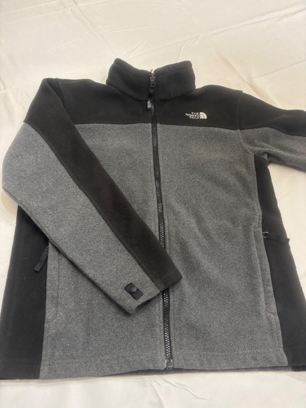 The North Face Jacket Youth Boys Size 14/16, Black and Gray Fleece